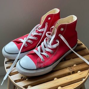 CONVERSE SIZE 3 KIDS SIZE 5 WOMENS RED